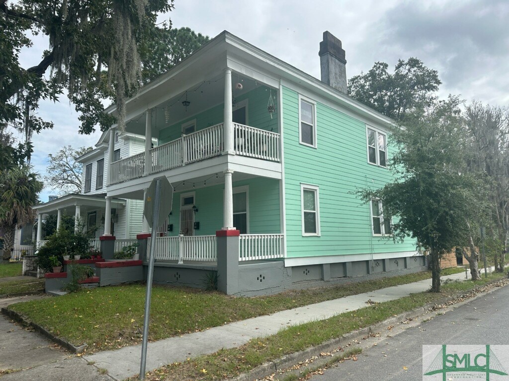 1201 E 32nd Street