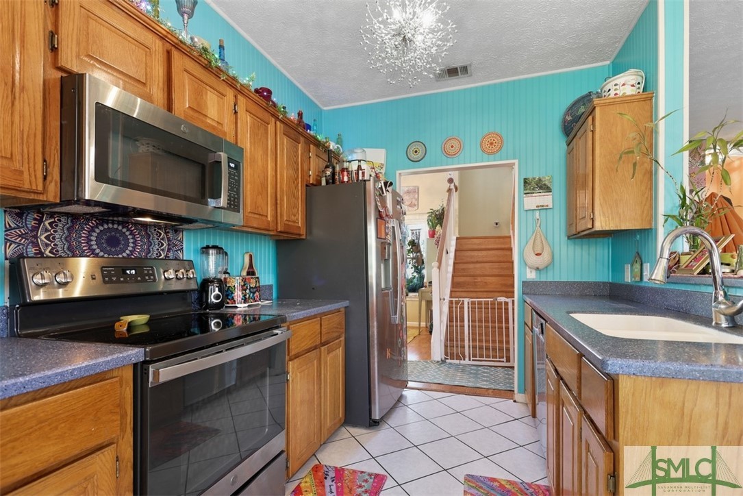 18 Angel Oaks Drive