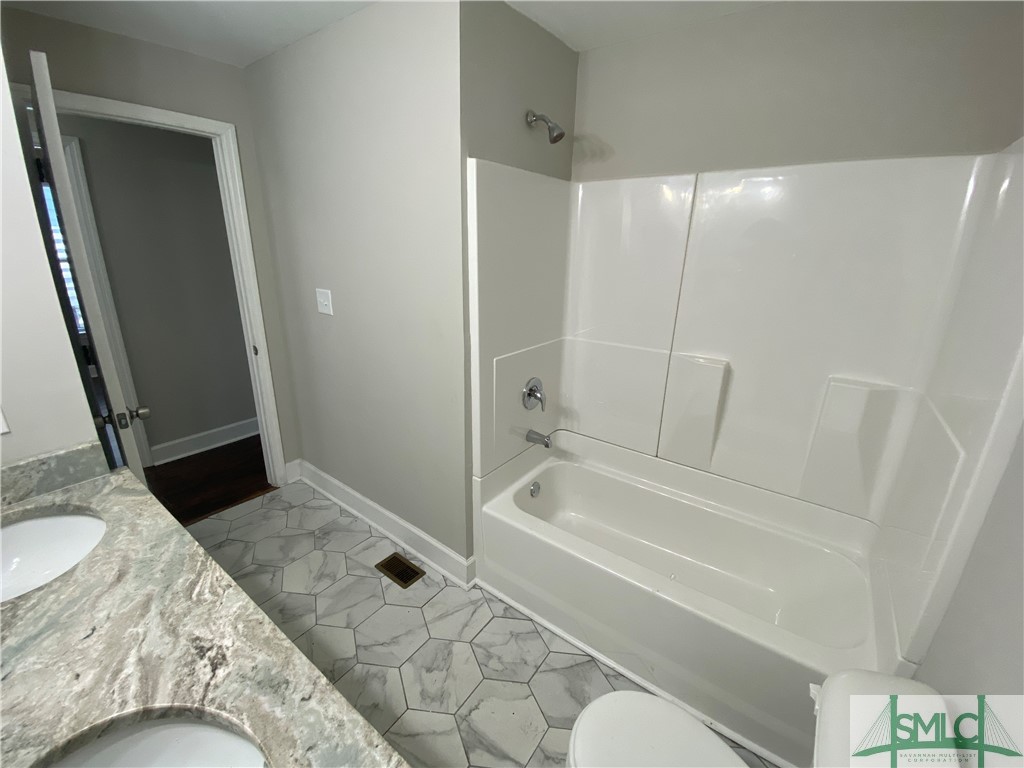 1109 E Anderson Street