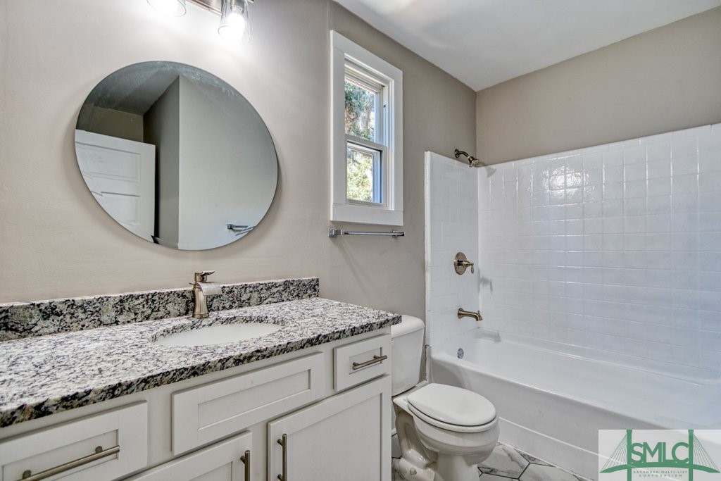 1109 E Anderson Street