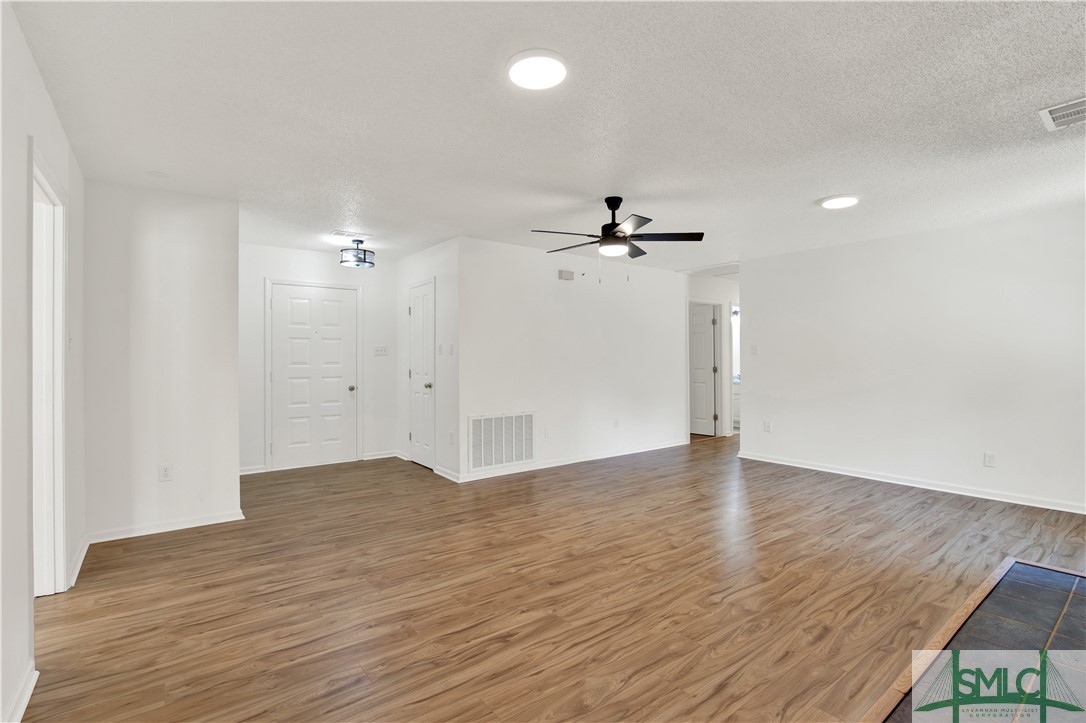 2463 Old Louisville Road