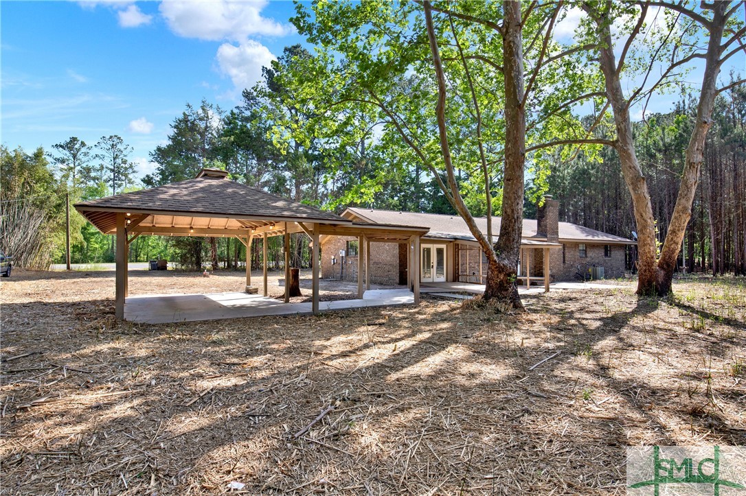 2463 Old Louisville Road