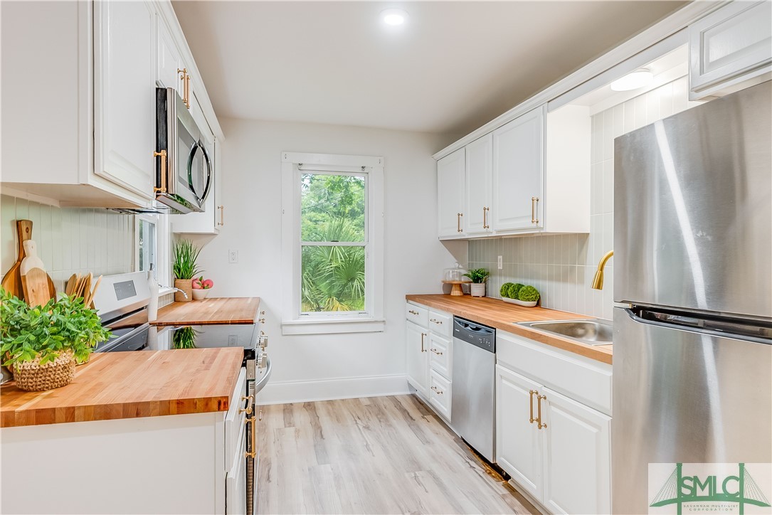 1226 W 51st Street