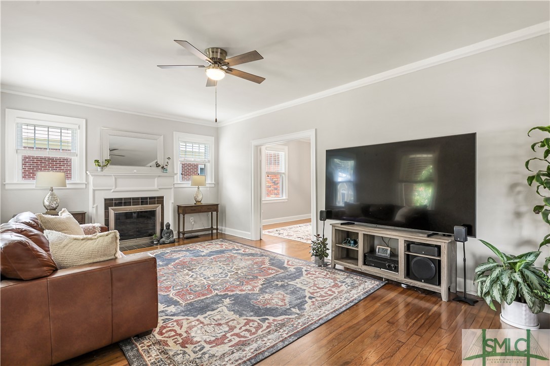722 E 50th Street