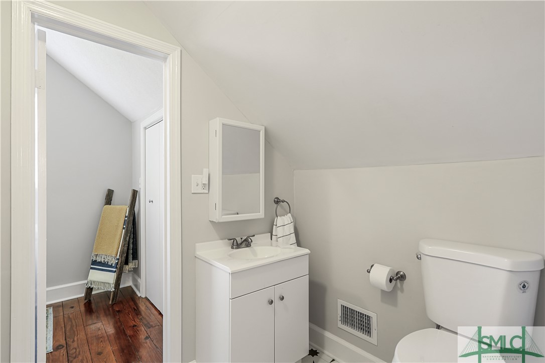 722 E 50th Street
