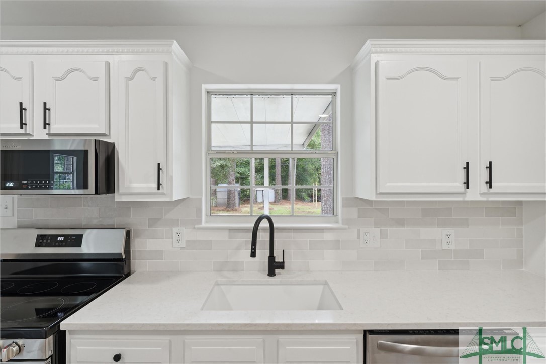 8906 Harmon Bluff Road