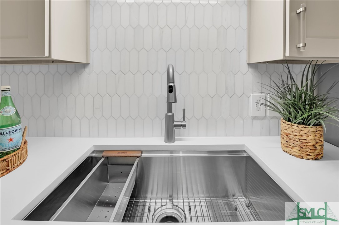 401 N Cromwell Road 2-H