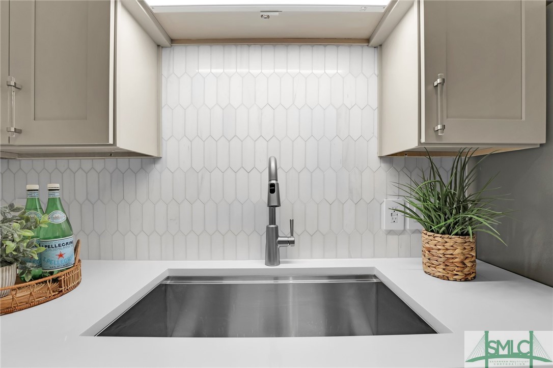 401 N Cromwell Road 2-H