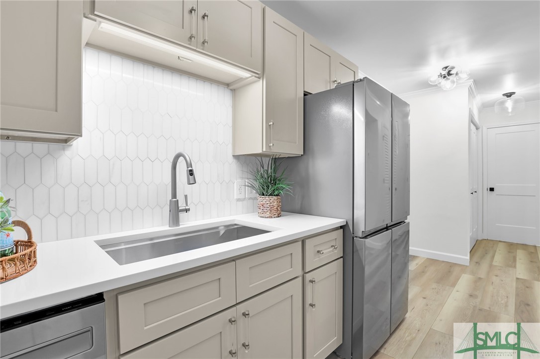 401 N Cromwell Road 2-H