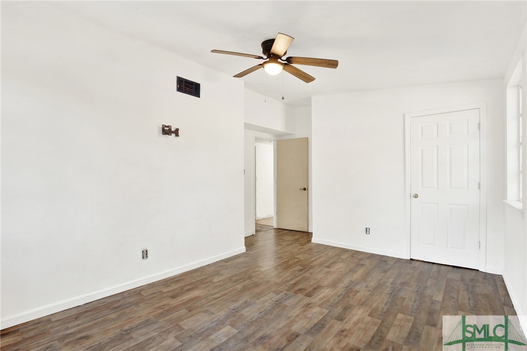 313 Willow Road
