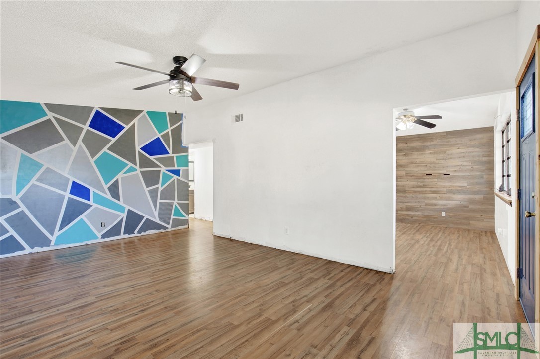 313 Willow Road
