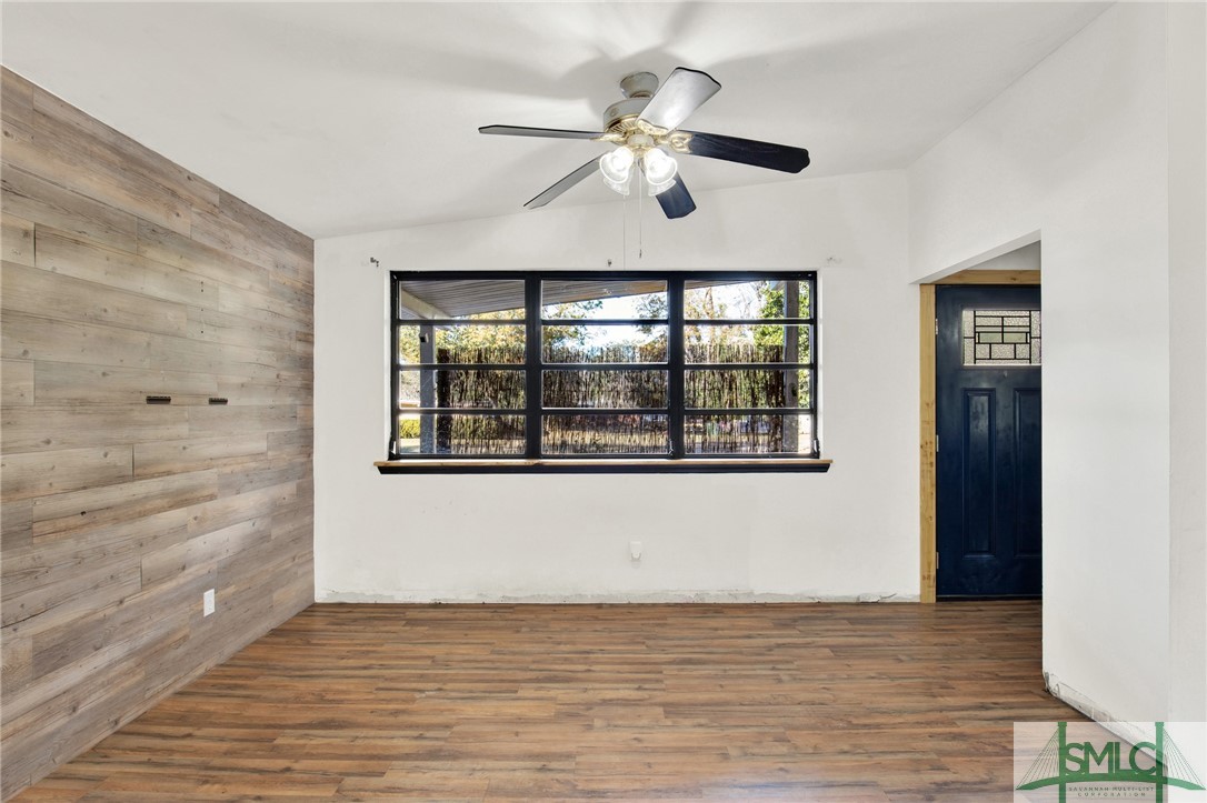 313 Willow Road