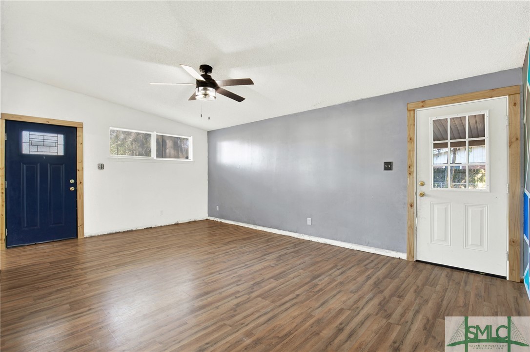 313 Willow Road