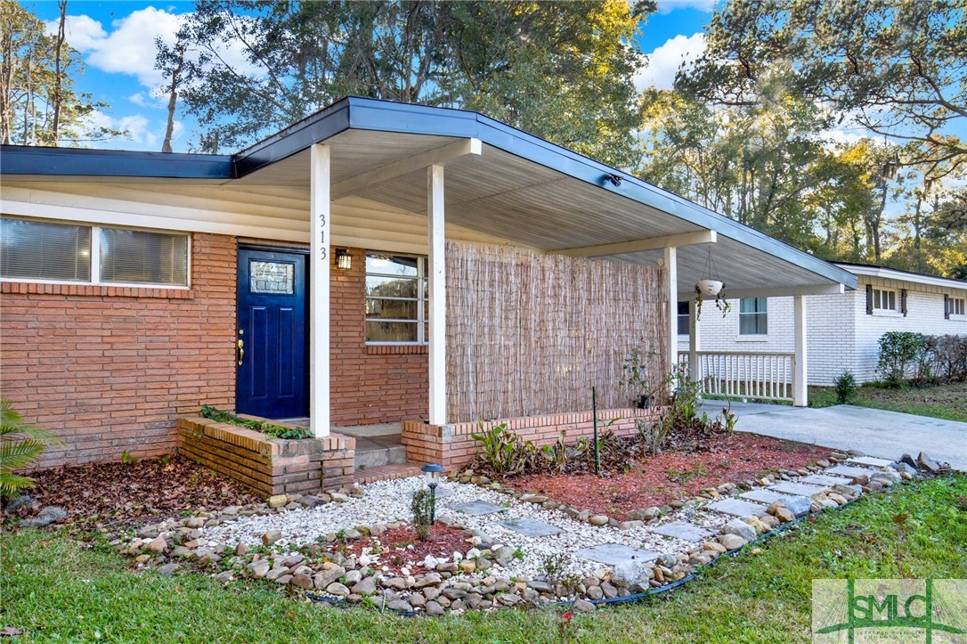 313 Willow Road