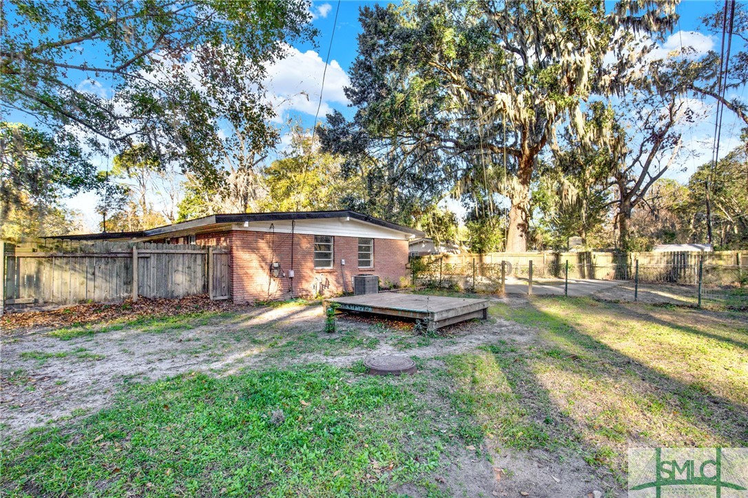 313 Willow Road