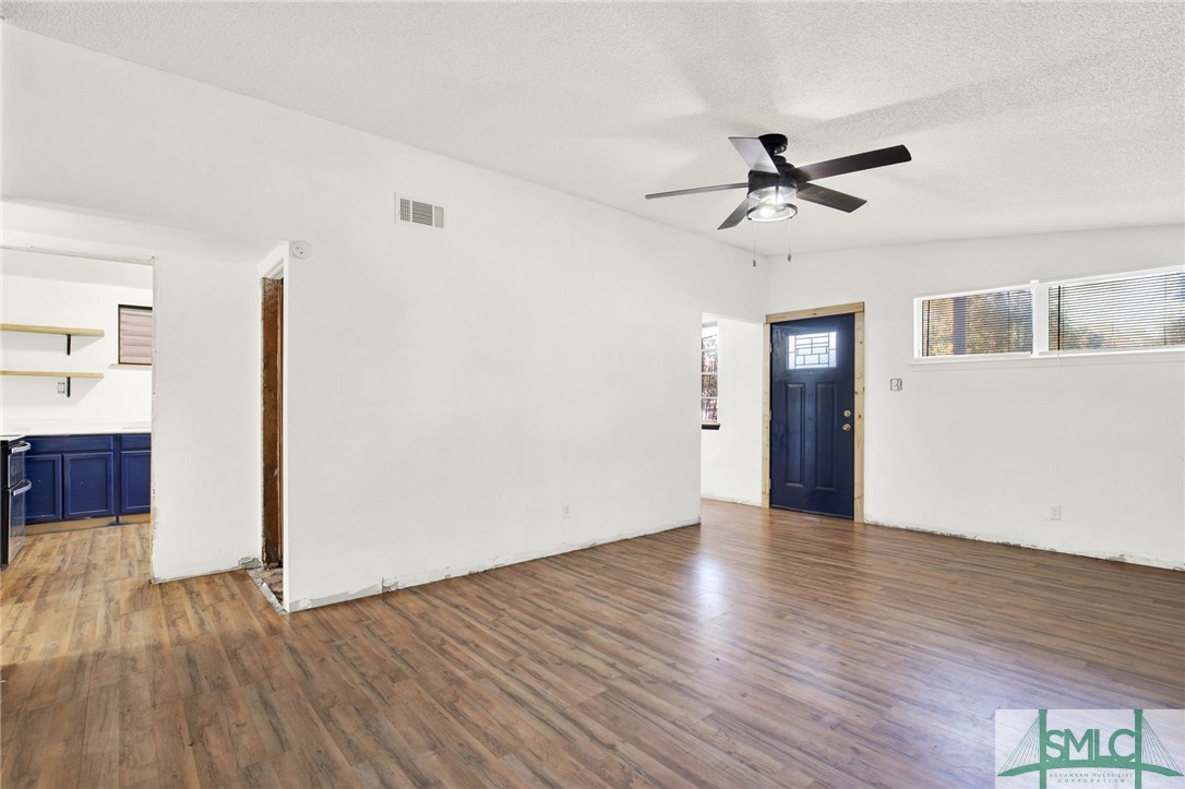 313 Willow Road