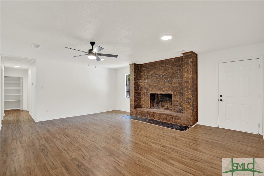2463 Old Louisville Road