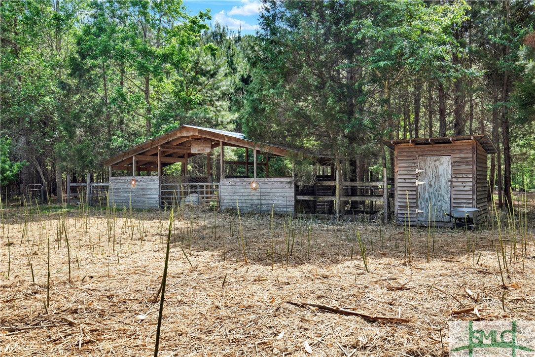 2463 Old Louisville Road