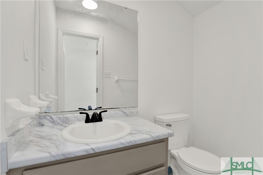 2463 Old Louisville Road