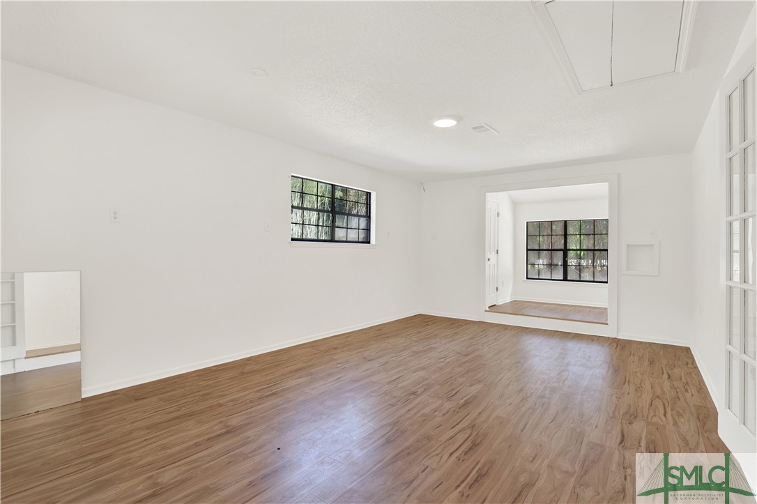 2463 Old Louisville Road