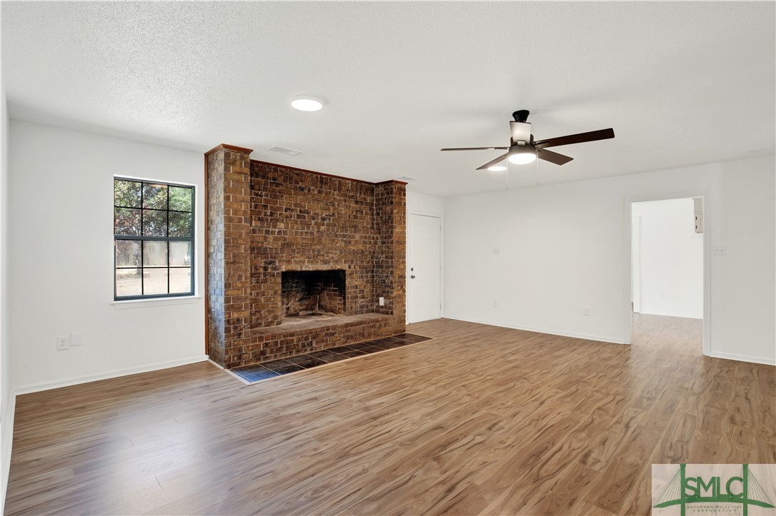 2463 Old Louisville Road