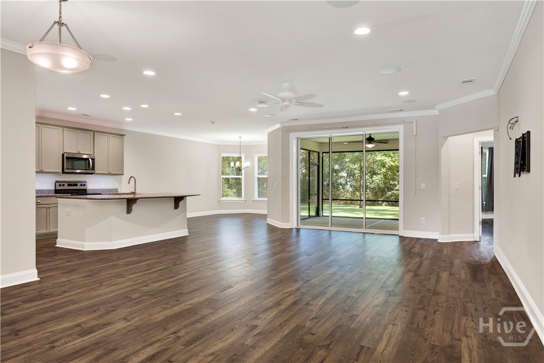 186 Lafayette Drive