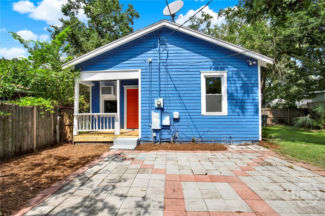 705 E 32nd