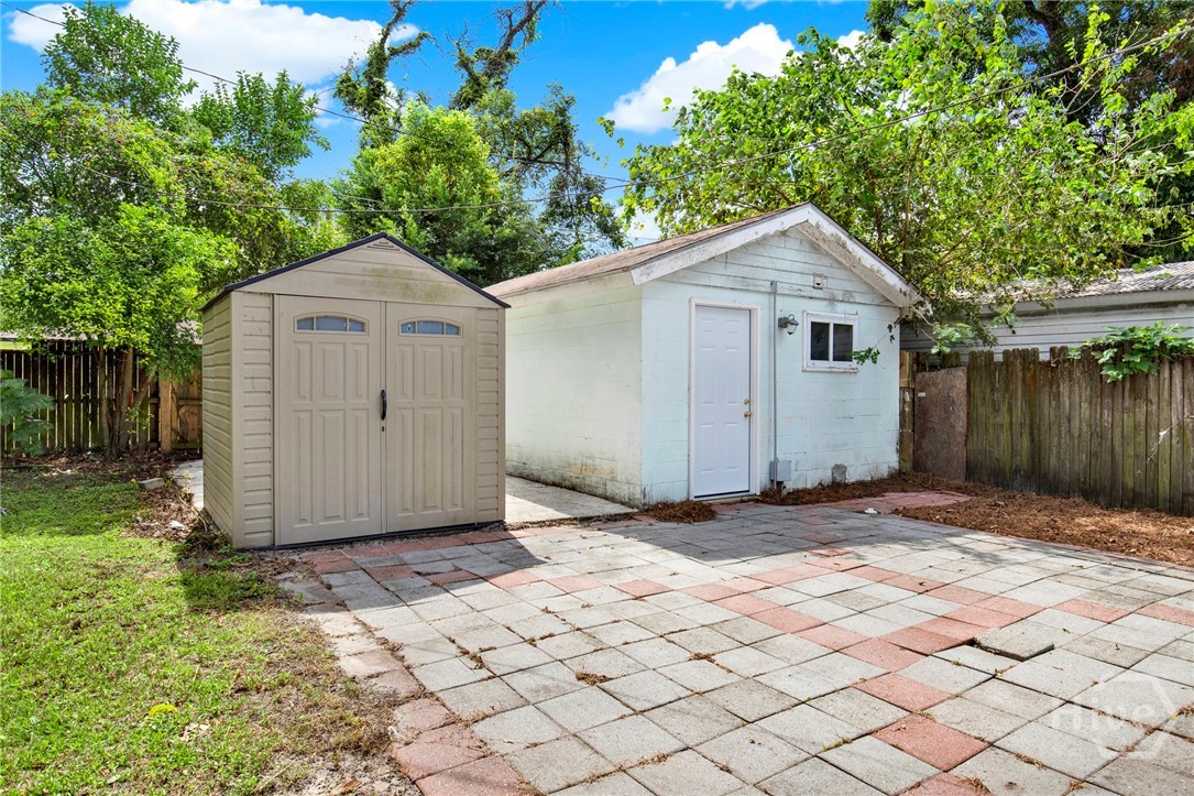 705 E 32nd