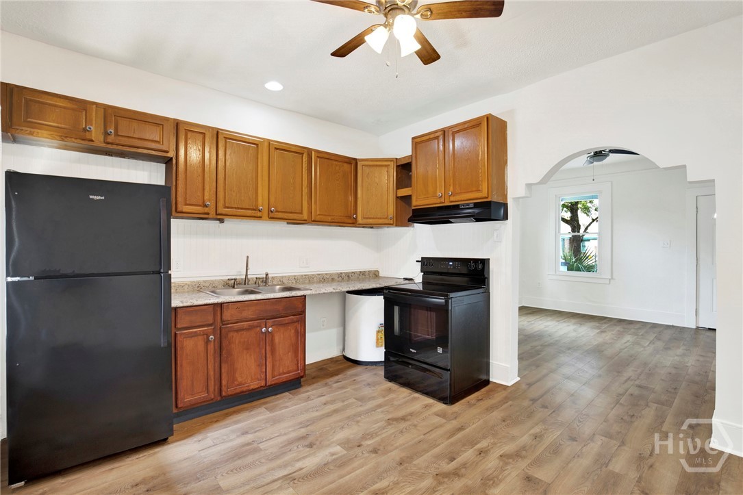 705 E 32nd