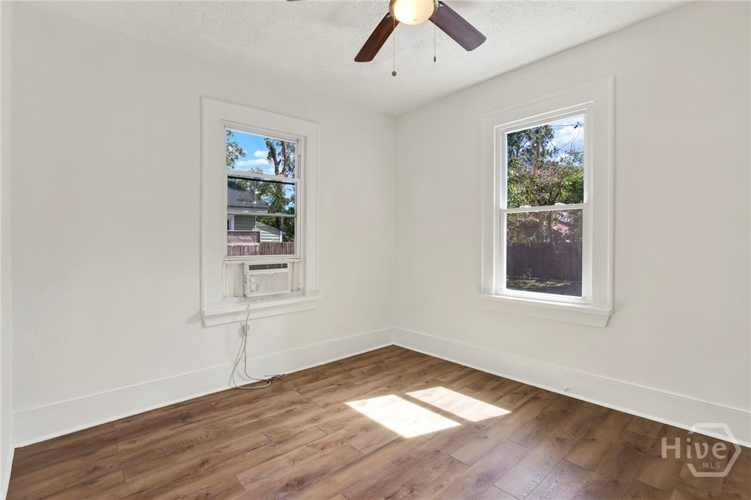 705 E 32nd