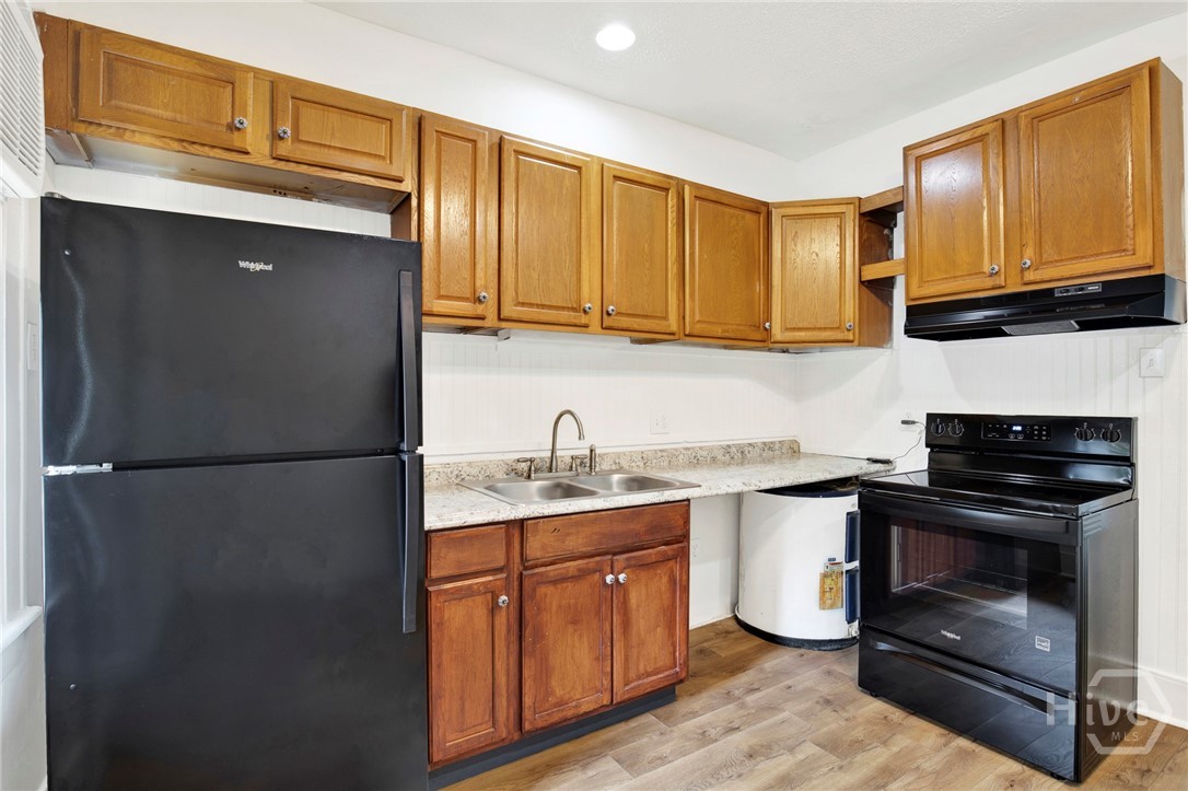 705 E 32nd