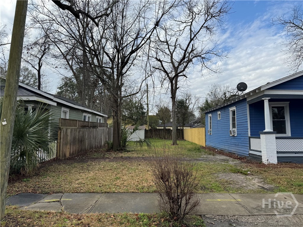 707 E 32nd