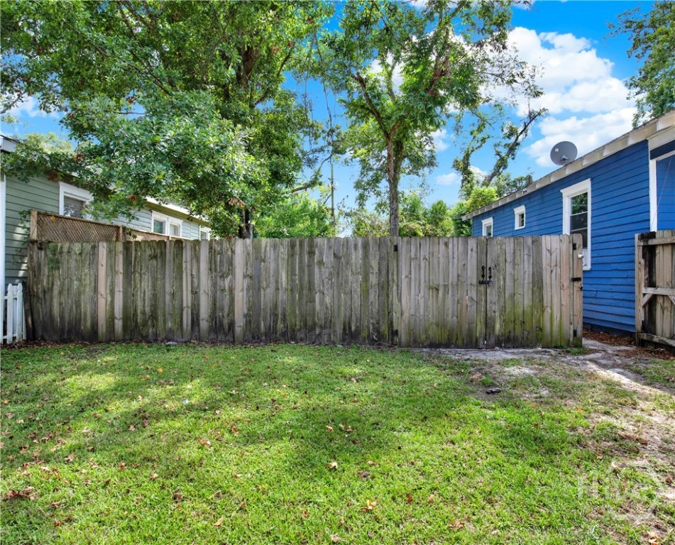 707 E 32nd