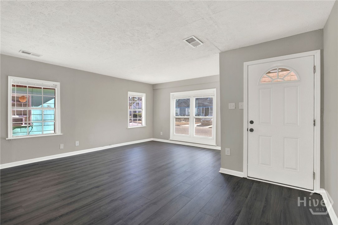 406 Mckenzie Place