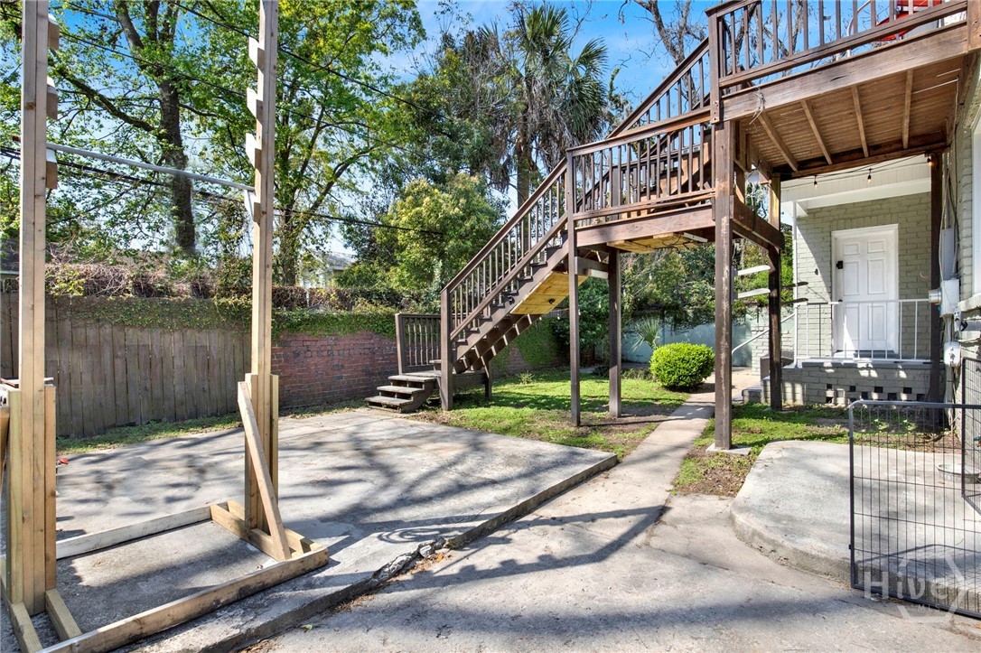 1007 Maupas Avenue