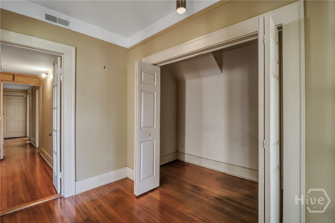 210 E 48th Street
