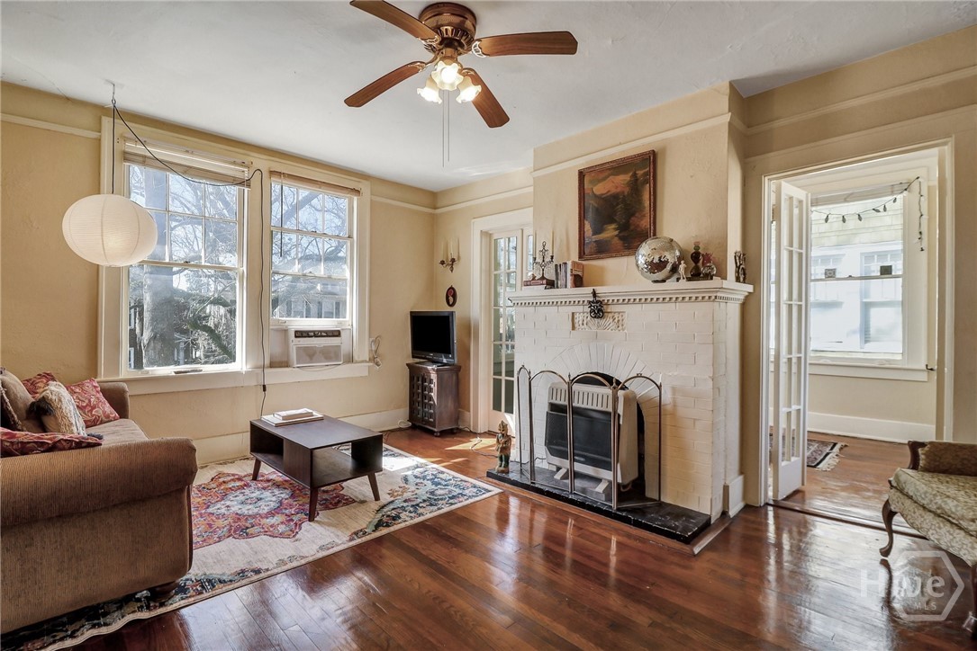 210 E 48th Street