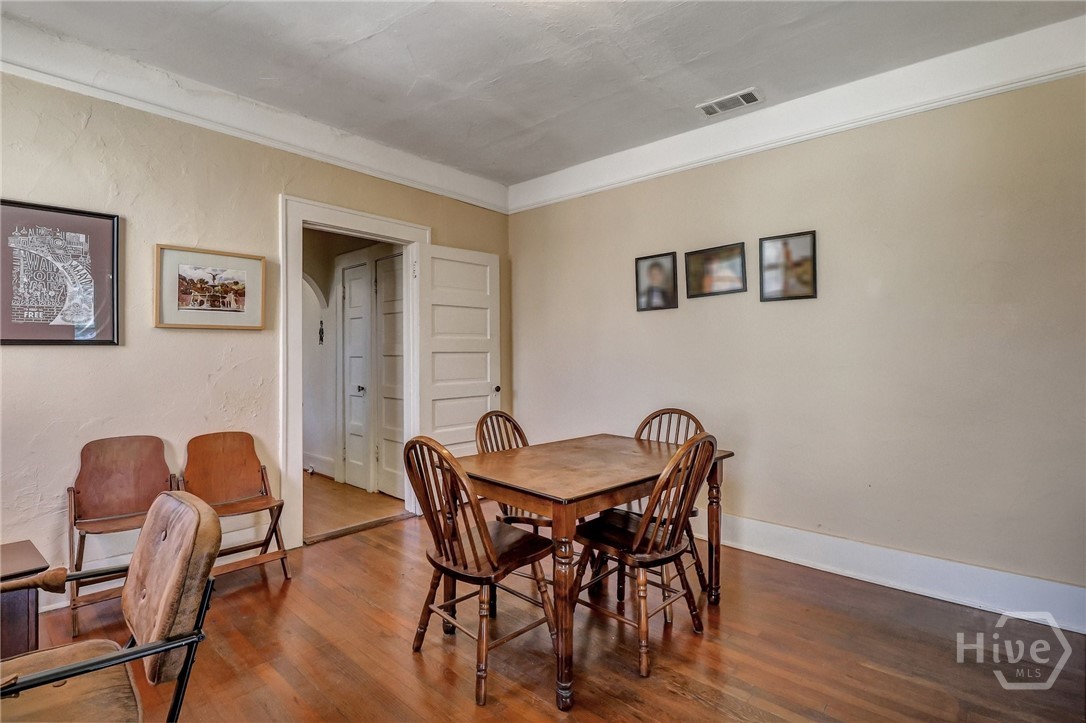 210 E 48th Street
