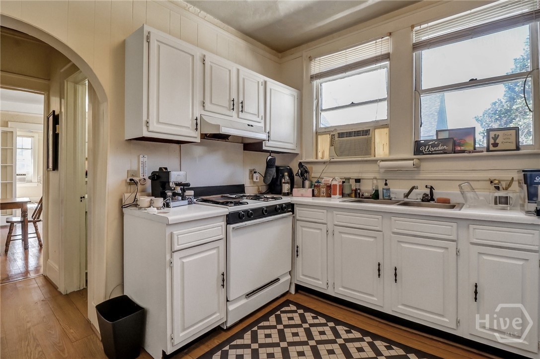 210 E 48th Street