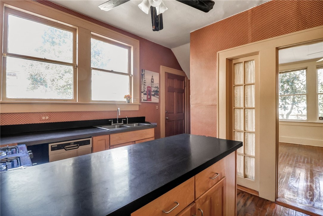 210 E 48th Street