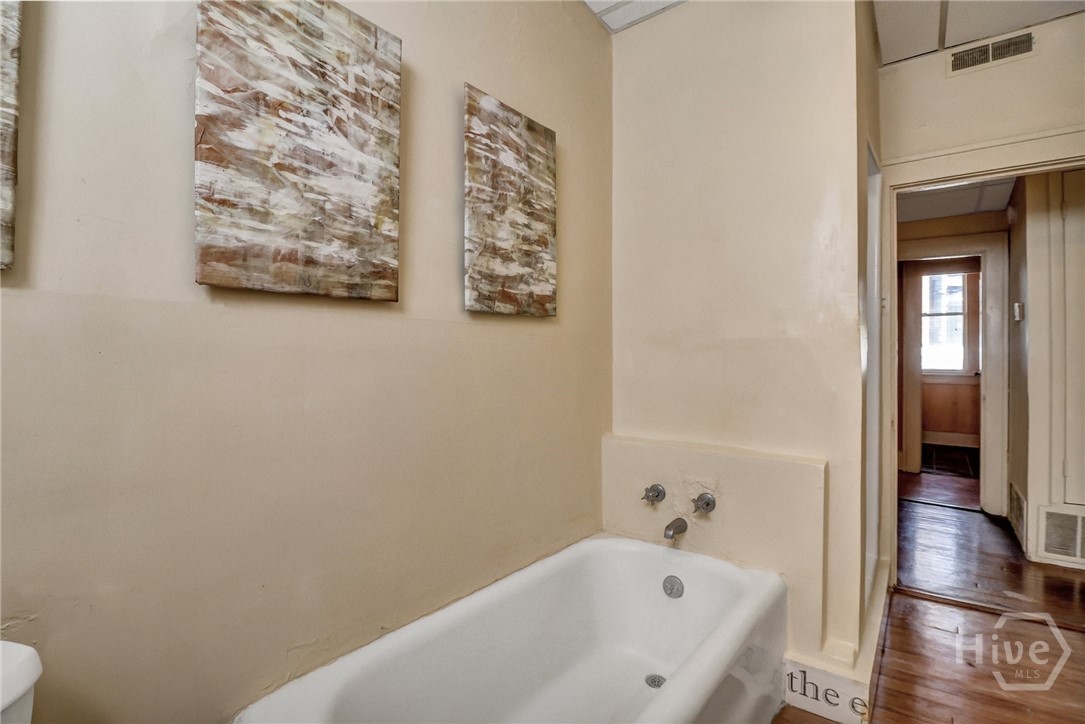 210 E 48th Street