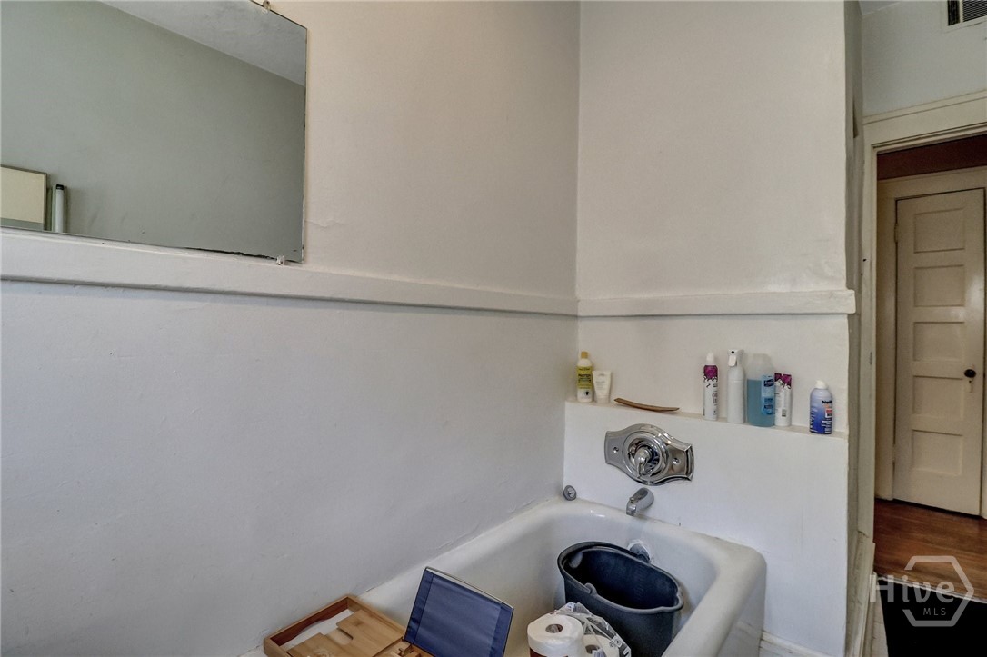 210 E 48th Street