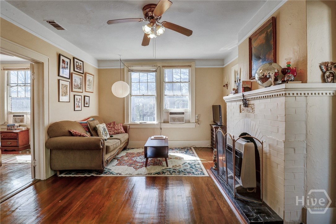 210 E 48th Street
