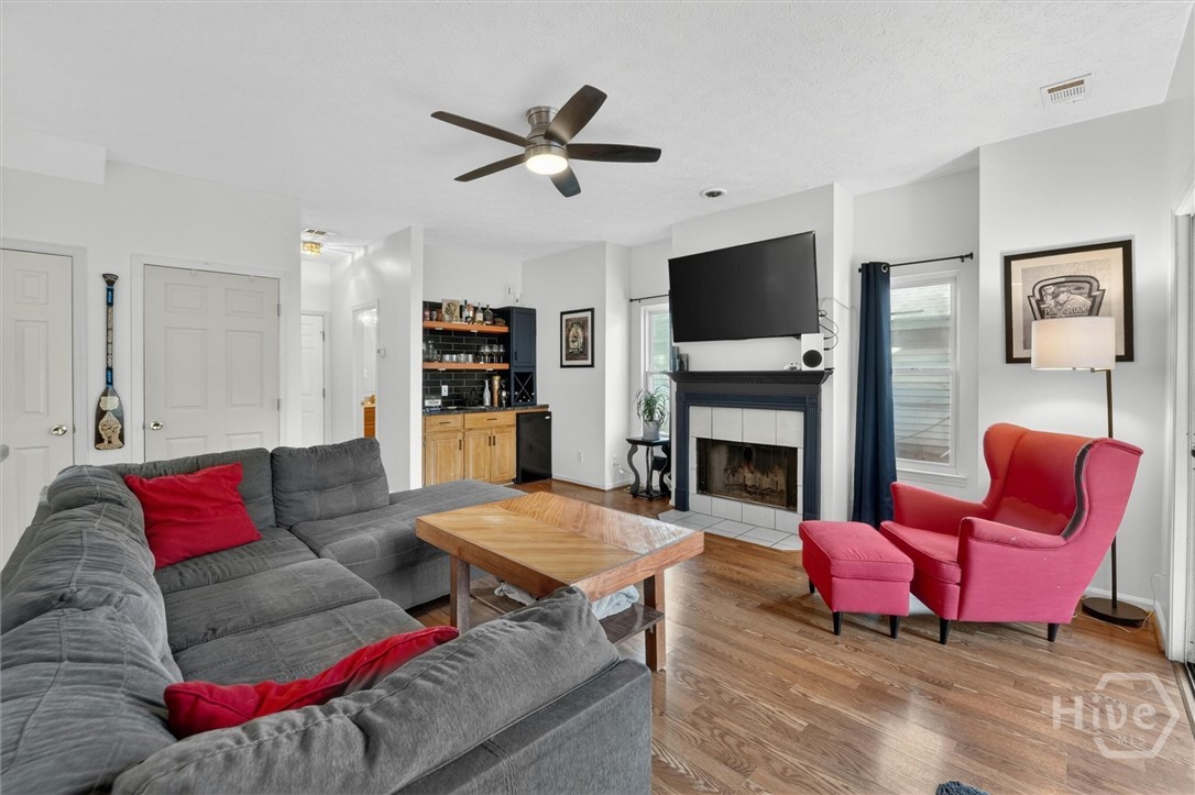 18 Angel Oaks Drive
