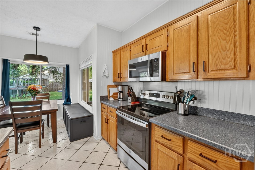 18 Angel Oaks Drive