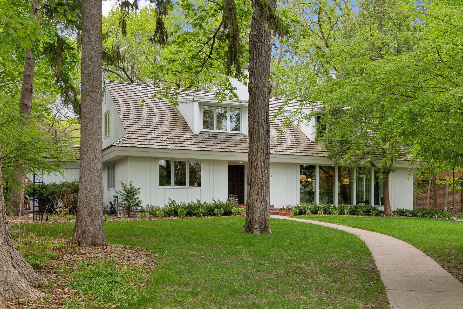 318 Woodlawn Avenue