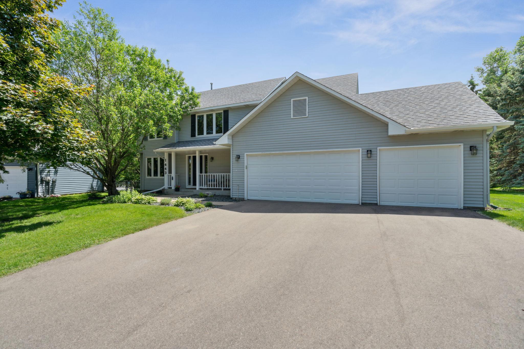 1443 Fallbrook Lane