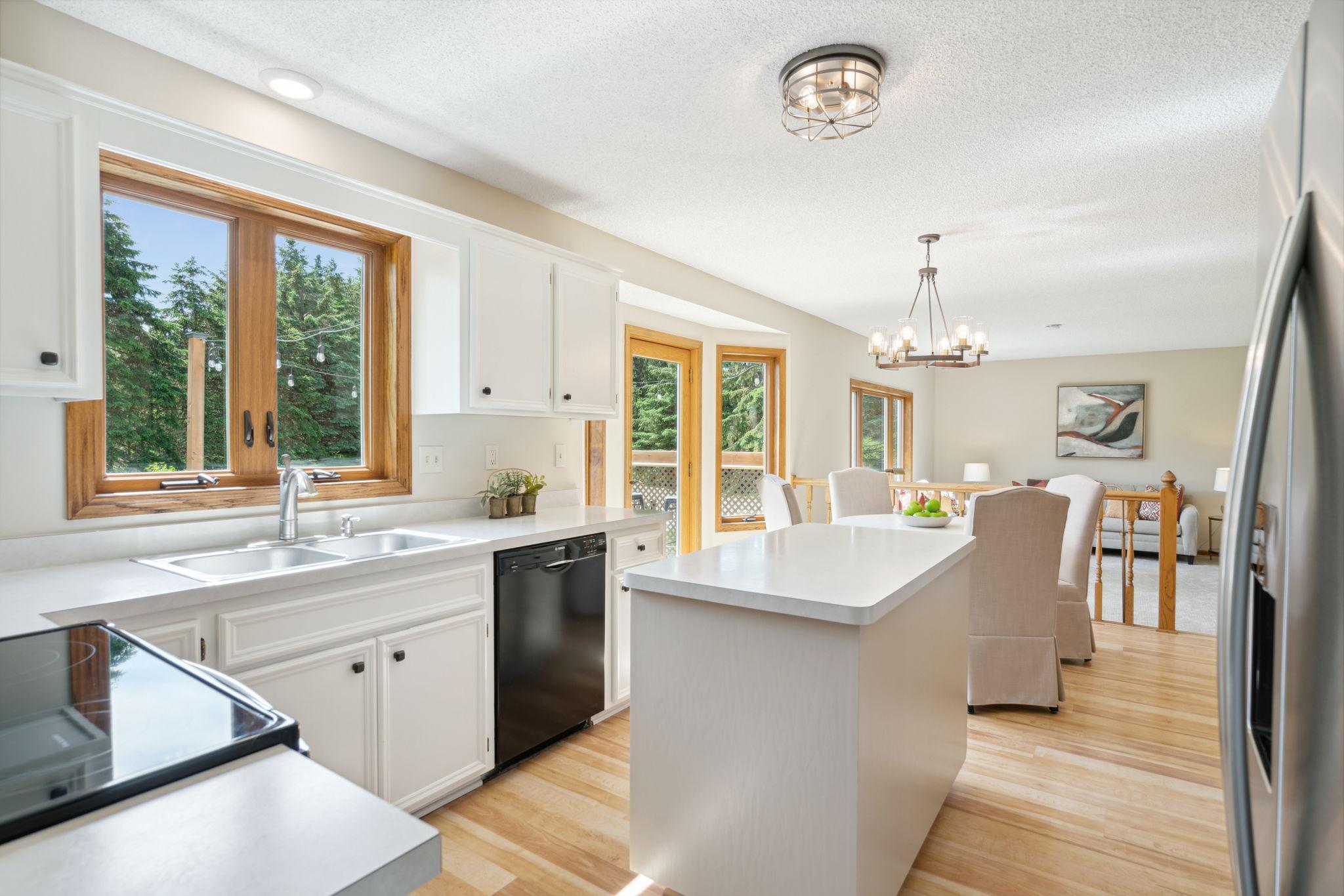 1443 Fallbrook Lane