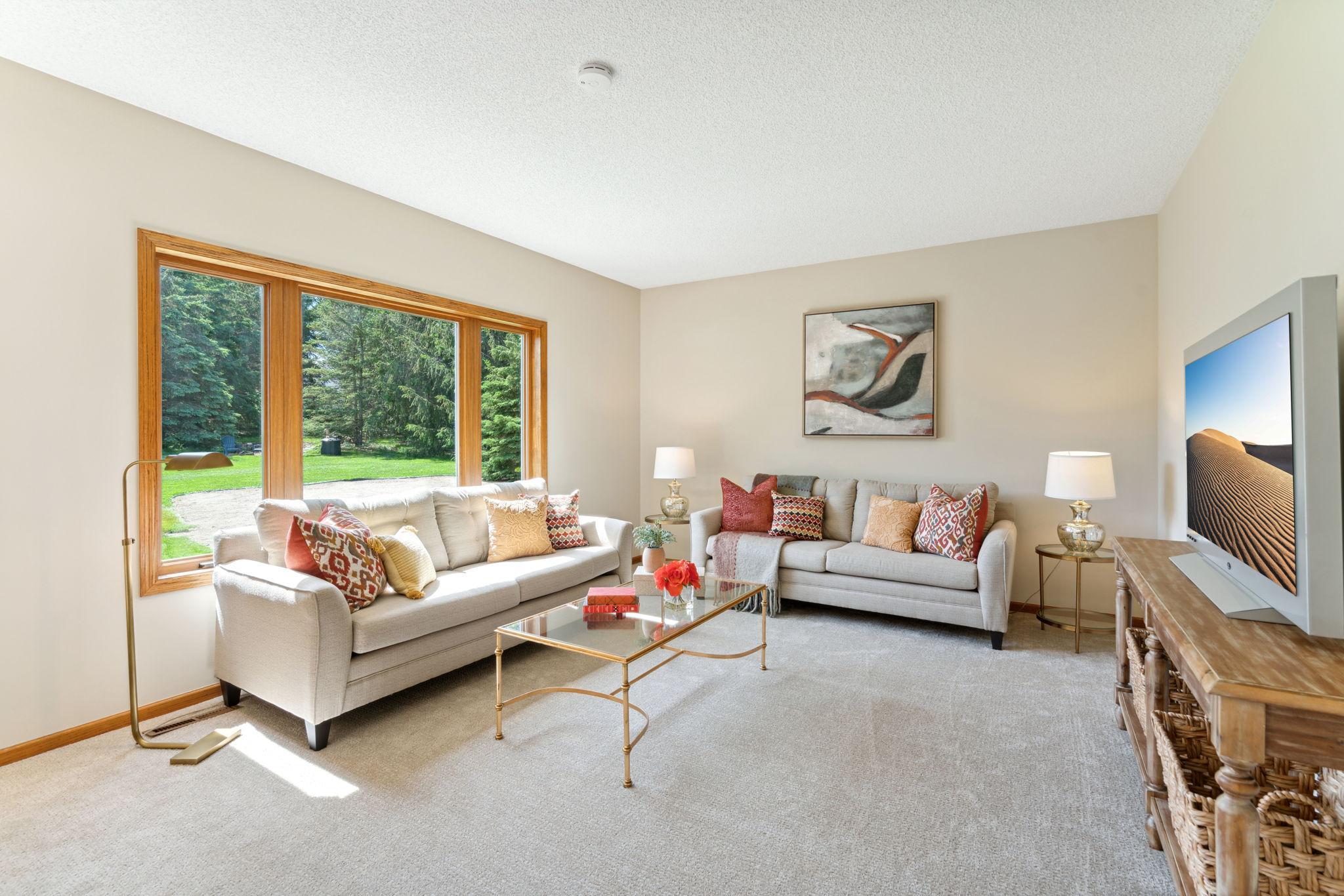 1443 Fallbrook Lane