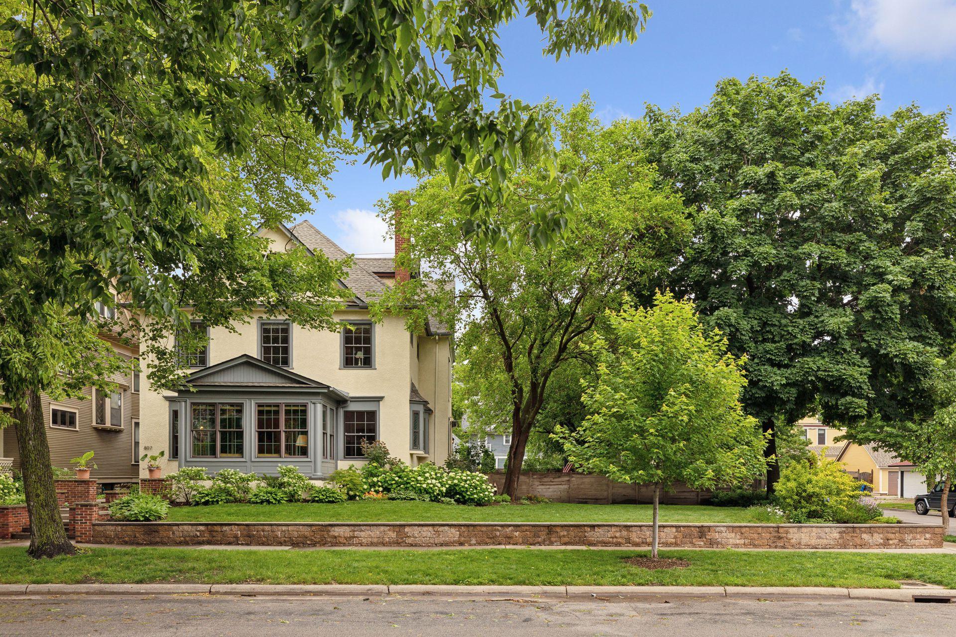 807 Ashland Avenue